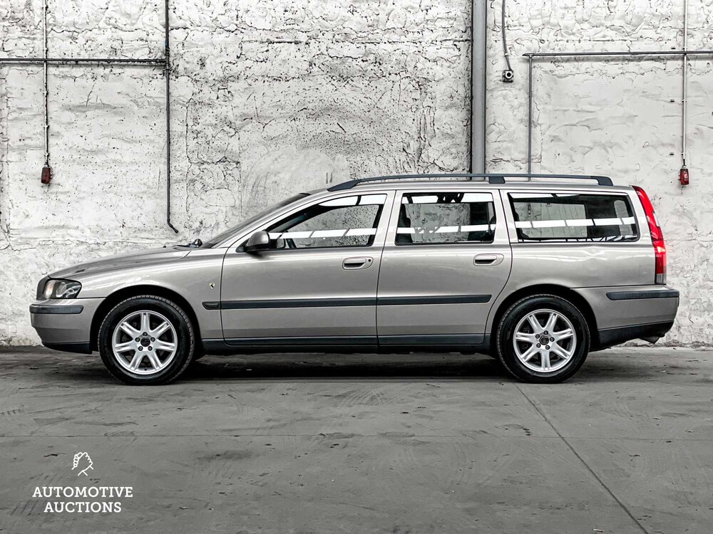 Volvo V70 2.4 Comfort Line 140PS 2002 -ORIG NL-, 86-JN-TV