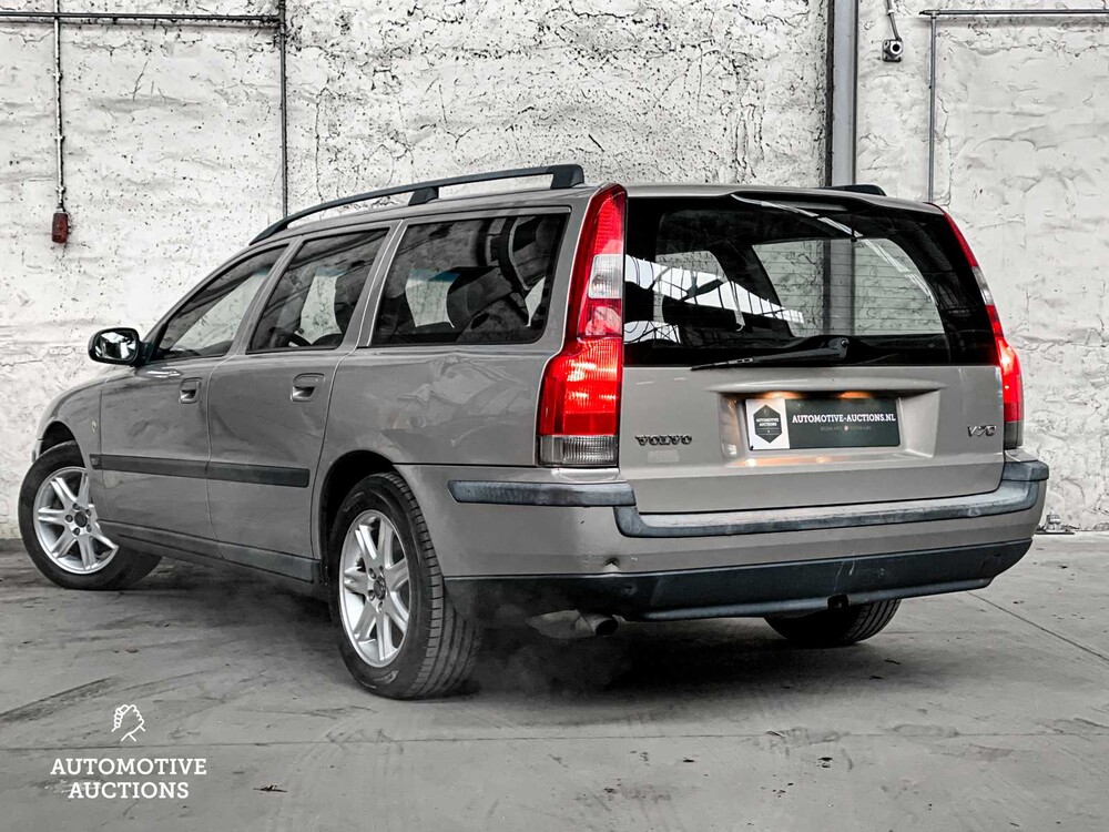 Volvo V70 2.4 Comfort Line 140PS 2002 -ORIG NL-, 86-JN-TV
