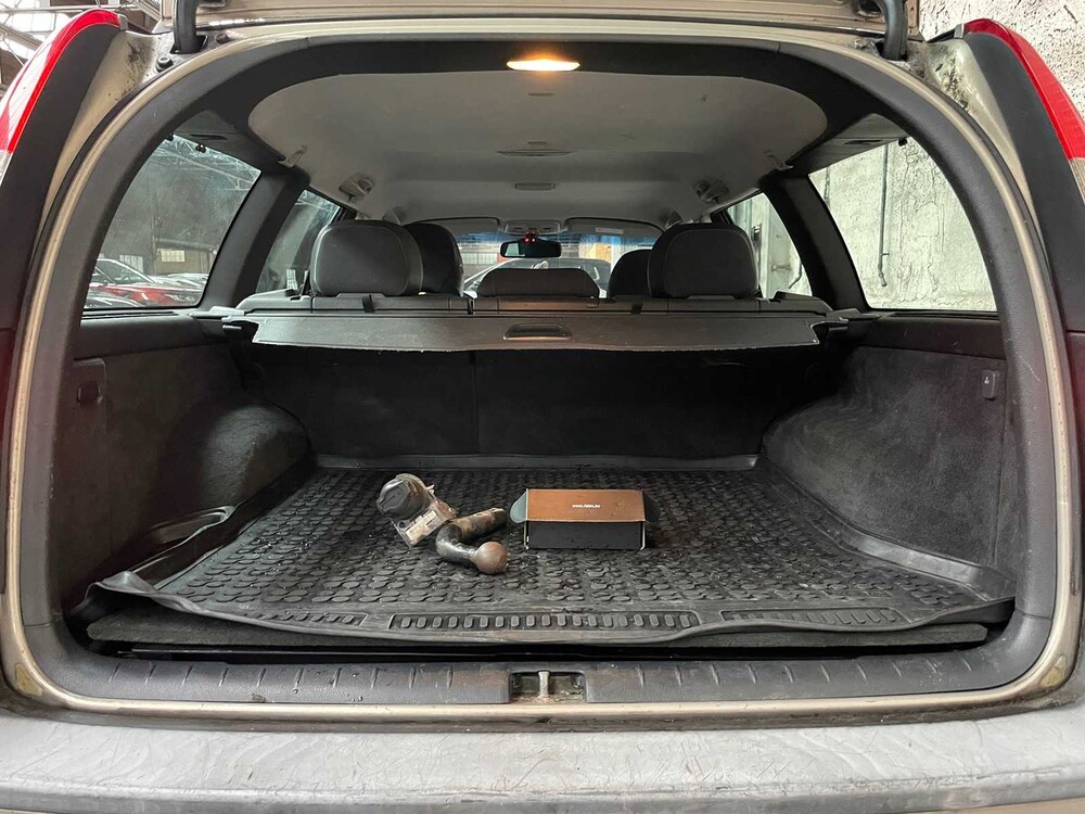 Volvo V70 2.4 Comfort Line 140PS 2002 -ORIG NL-, 86-JN-TV