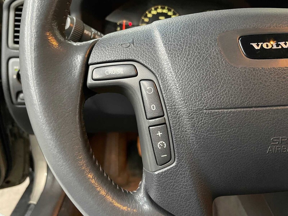 Volvo V70 2.4 Comfort Line 140PS 2002 -ORIG NL-, 86-JN-TV