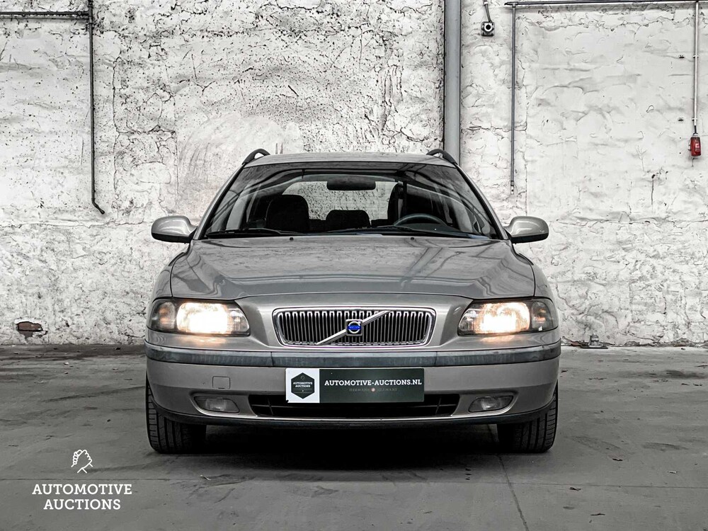 Volvo V70 2.4 Comfort Line 140PS 2002 -ORIG NL-, 86-JN-TV