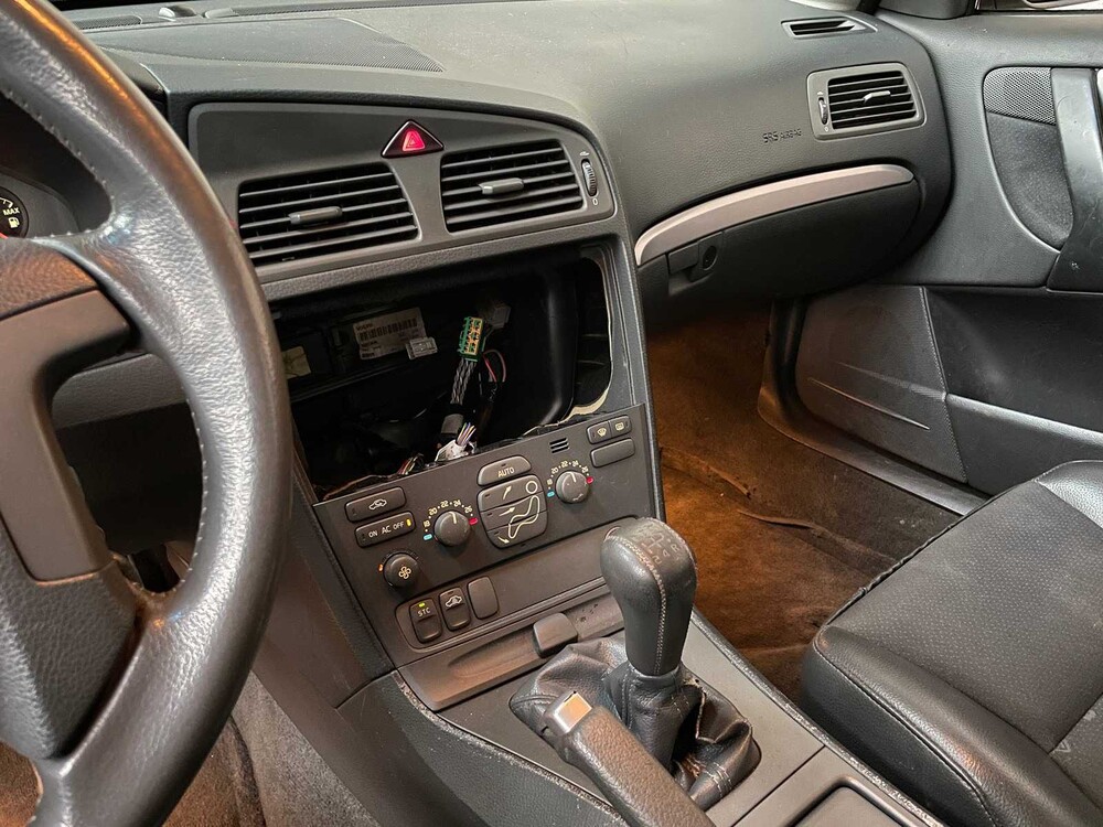 Volvo V70 2.4 Comfort Line 140PS 2002 -ORIG NL-, 86-JN-TV