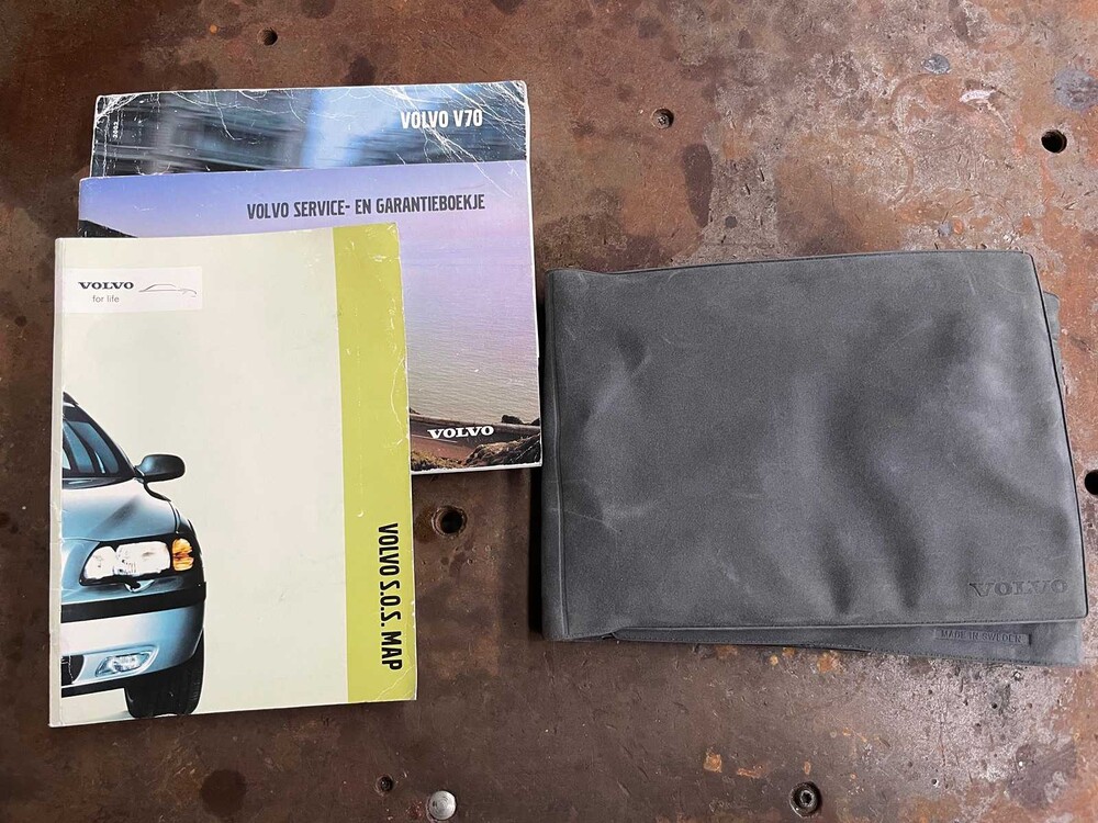 Volvo V70 2.4 Comfort Line 140PS 2002 -ORIG NL-, 86-JN-TV