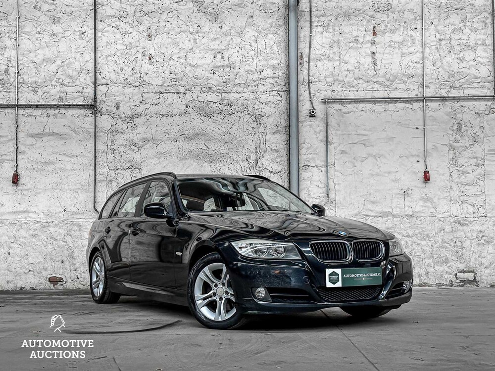 BMW 3 Series Touring 318i Luxury Line 143hp 2011, 05-XBL-8
