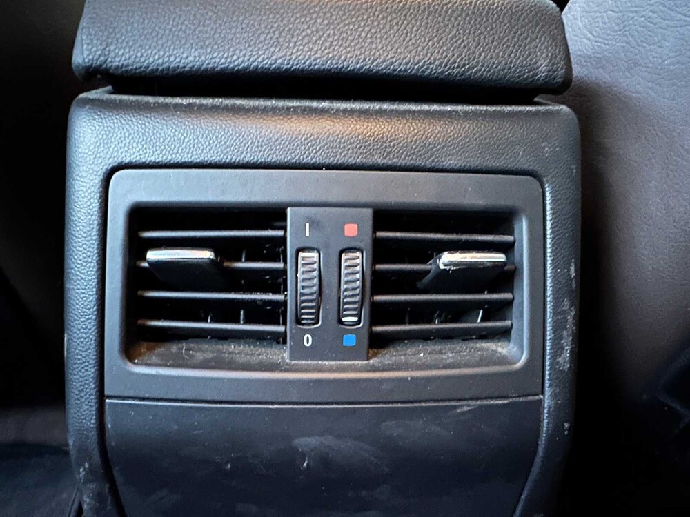 BMW 3 Series Touring 318i Luxury Line 143hp 2011, 05-XBL-8