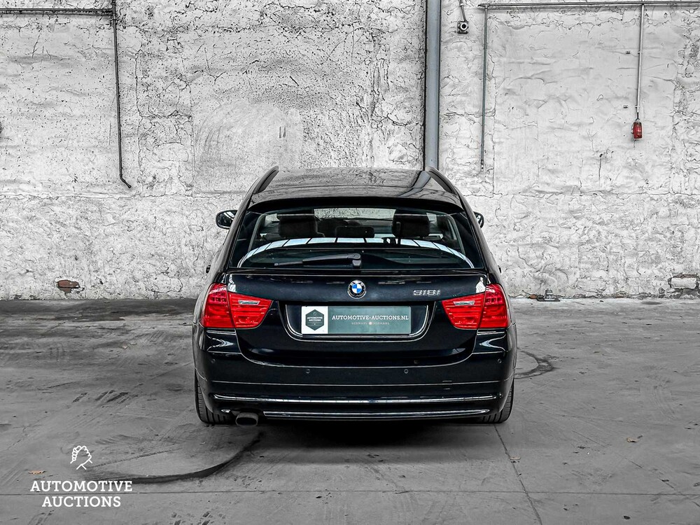 BMW 3 Series Touring 318i Luxury Line 143hp 2011, 05-XBL-8