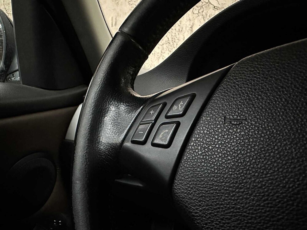 BMW 3 Series Touring 318i Luxury Line 143hp 2011, 05-XBL-8