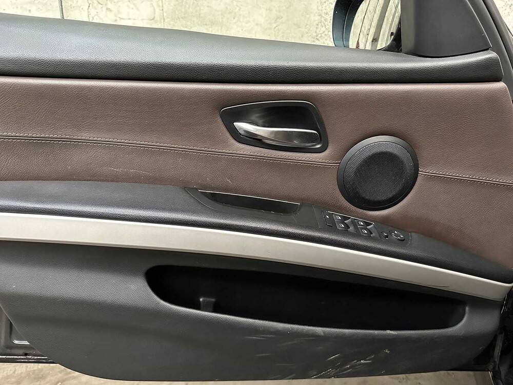 BMW 3 Series Touring 318i Luxury Line 143hp 2011, 05-XBL-8