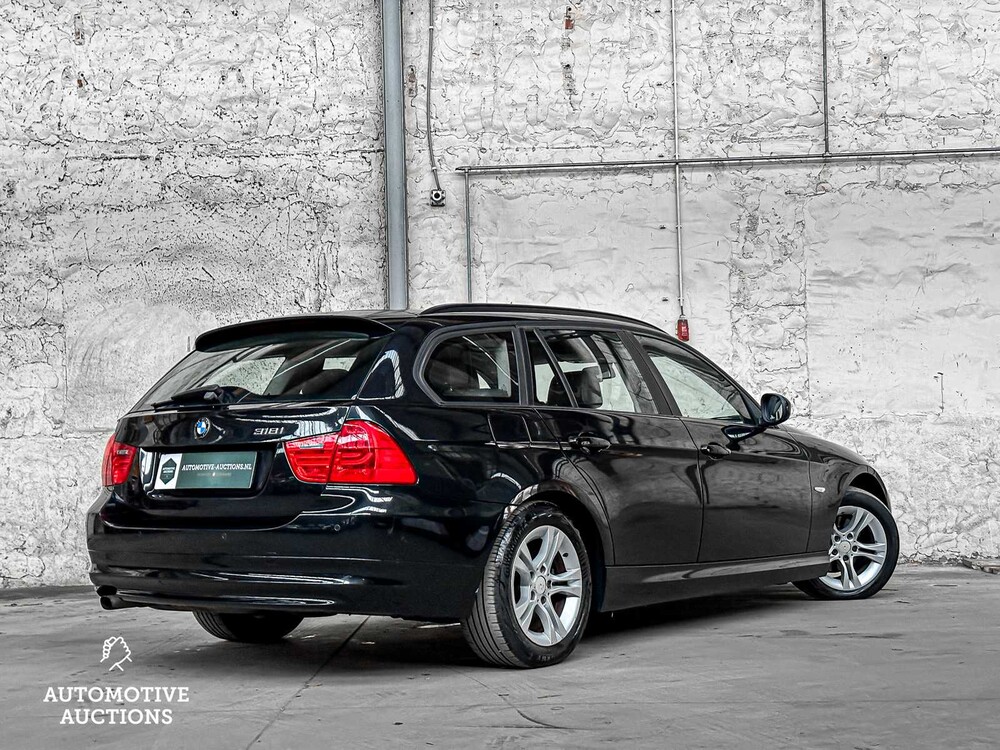 BMW 3 Series Touring 318i Luxury Line 143hp 2011, 05-XBL-8