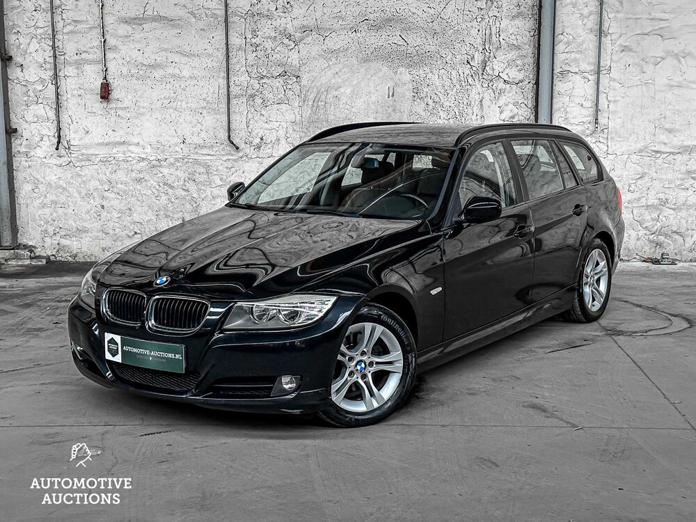 BMW 3 Series Touring 318i Luxury Line 143hp 2011, 05-XBL-8