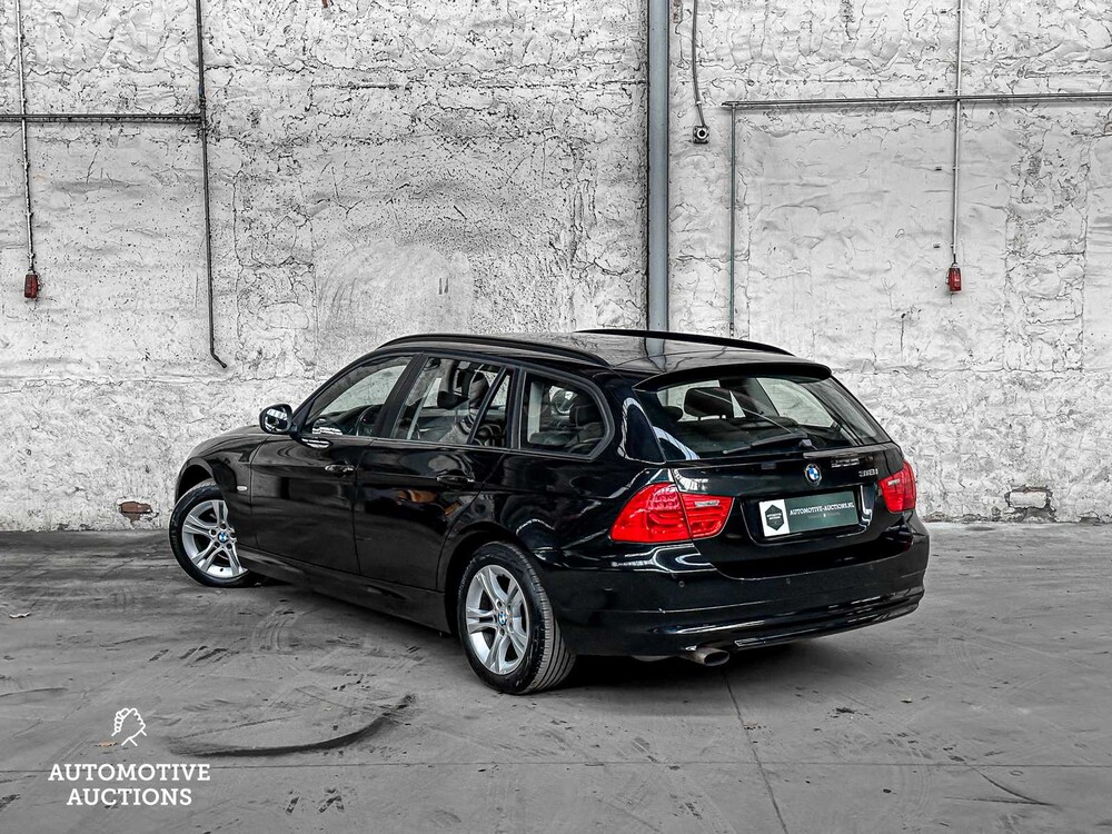 BMW 3 Series Touring 318i Luxury Line 143hp 2011, 05-XBL-8