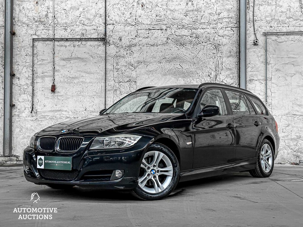 BMW 3 Series Touring 318i Luxury Line 143hp 2011, 05-XBL-8