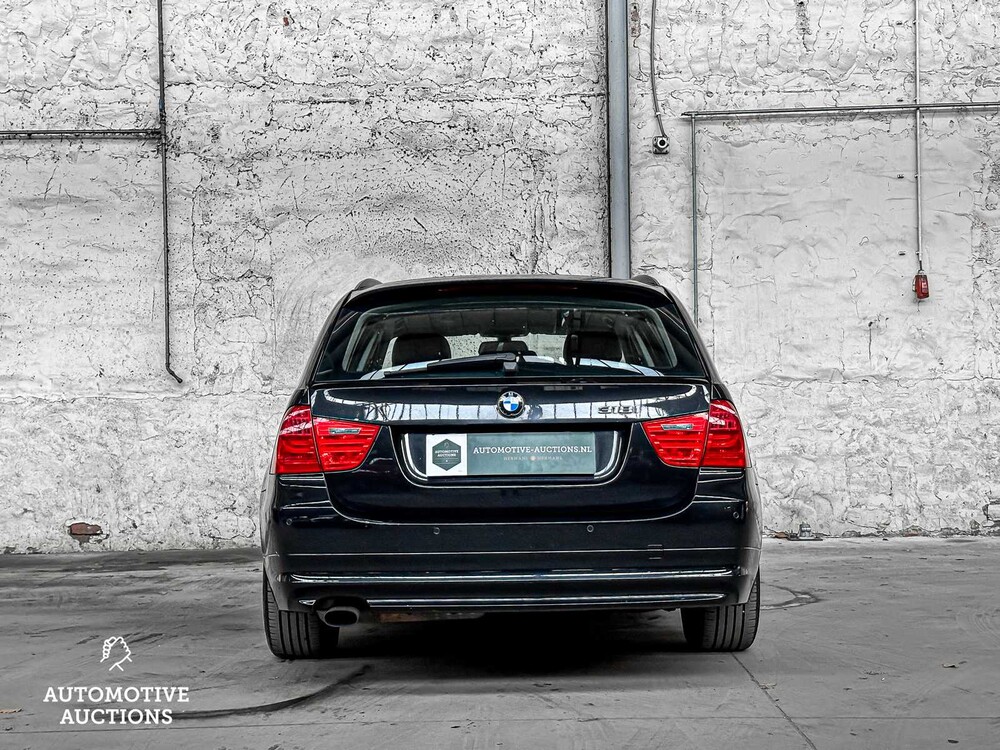 BMW 3 Series Touring 318i Luxury Line 143hp 2011, 05-XBL-8