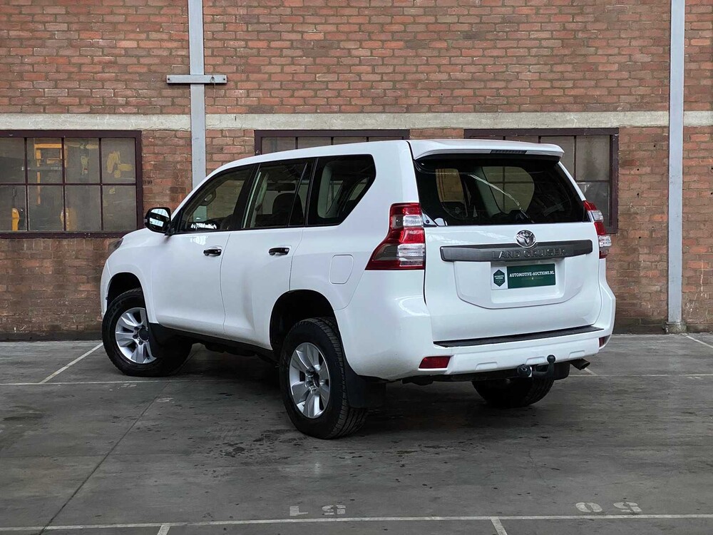 Toyota Land Cruiser 4x4 2.8D 177hp 2016