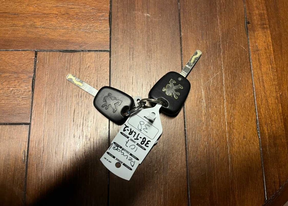 Peugeot 107 1.0-12V XS 68hp 2012 -Orig. GB-, 38-TLR-2