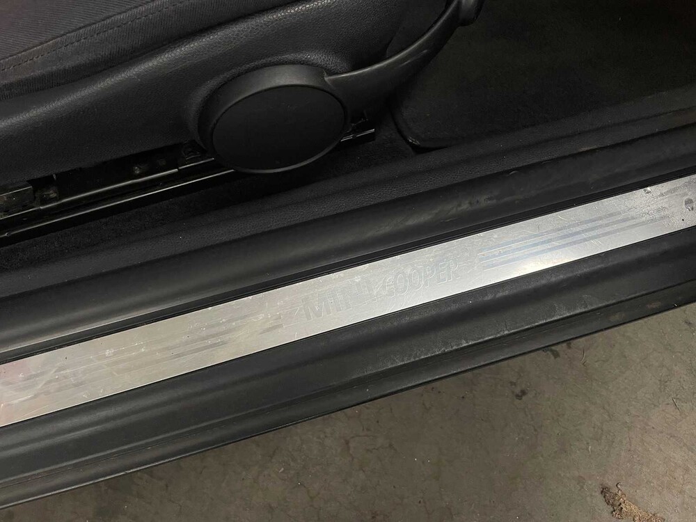 Mini Cooper Pepper 1.6 116hp 2004 -Orig. NL-, 17-PH-ZL