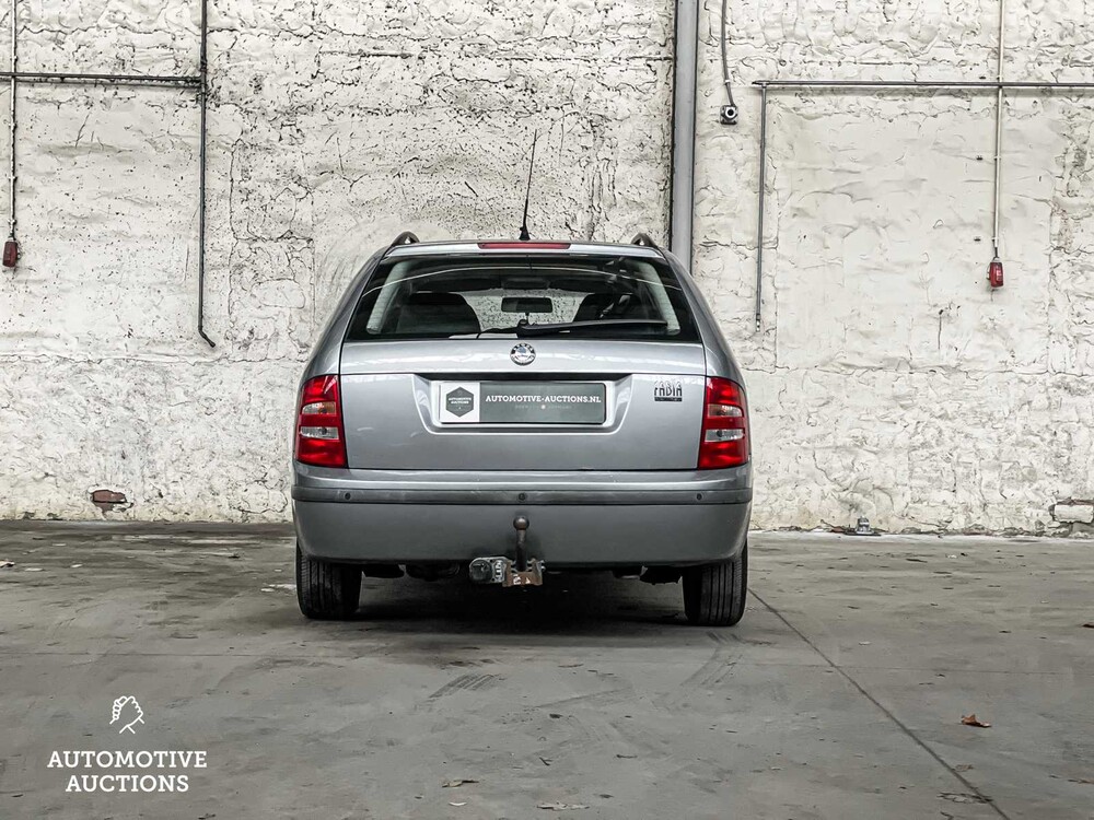 Skoda Fabia Combi 1.4-16V Elegance 75hp -Orig. NL-, 01-LL-PD