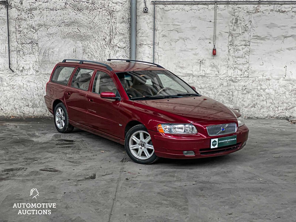 Volvo V70 2.4D 131hp 2004, H-082-NK
