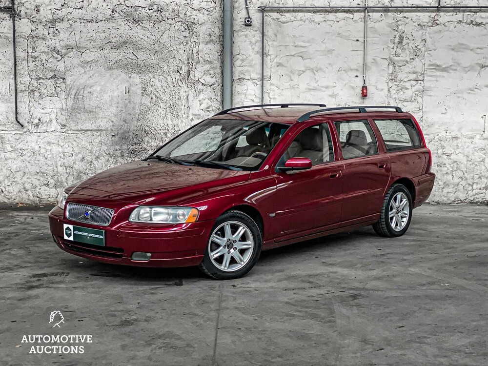 Volvo V70 2.4D 131hp 2004, H-082-NK