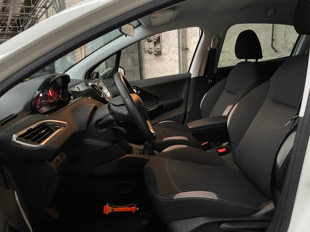 Peugeot 208 1.2 VTi Style 82hp 2014 ORIG-NL, 5-XHL-00