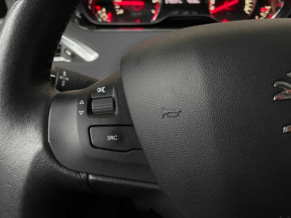 Peugeot 208 1.2 VTi Style 82hp 2014 ORIG-NL, 5-XHL-00