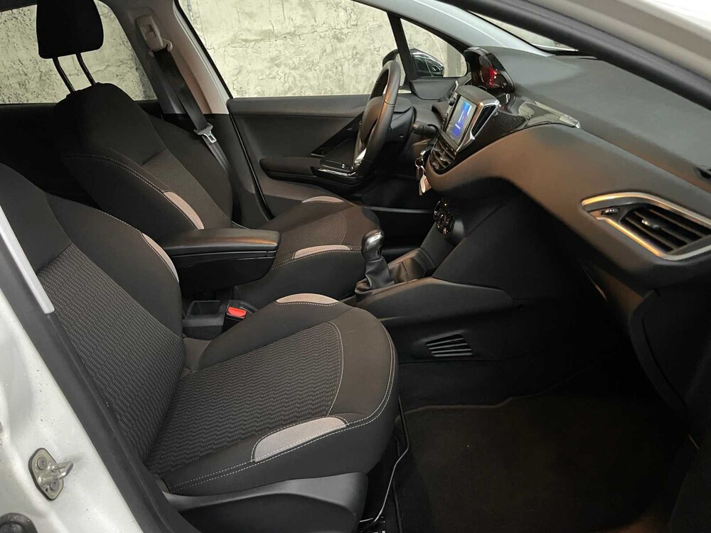 Peugeot 208 1.2 VTi Style 82hp 2014 ORIG-NL, 5-XHL-00