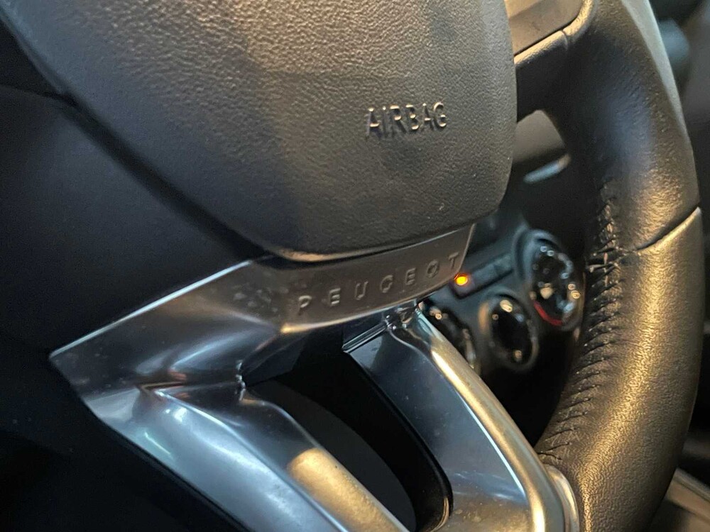 Peugeot 208 1.2 VTi Style 82hp 2014 ORIG-NL, 5-XHL-00