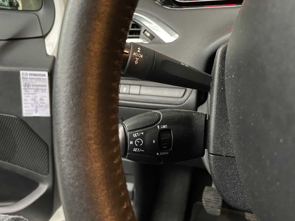 Peugeot 208 1.2 VTi Style 82hp 2014 ORIG-NL, 5-XHL-00