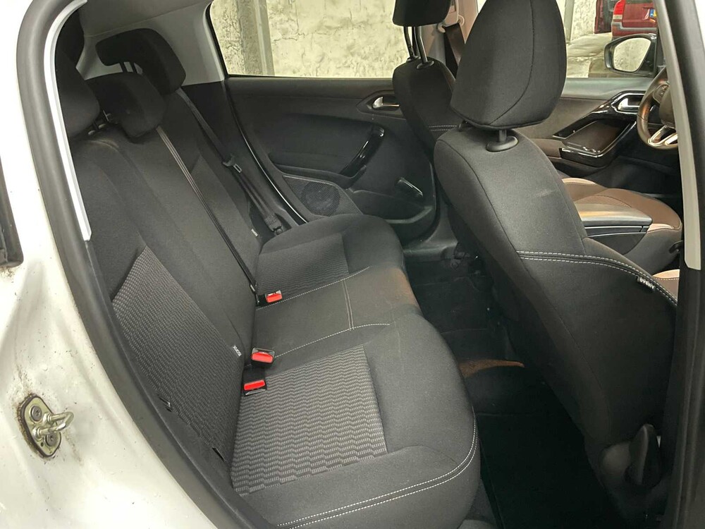 Peugeot 208 1.2 VTi Style 82hp 2014 ORIG-NL, 5-XHL-00