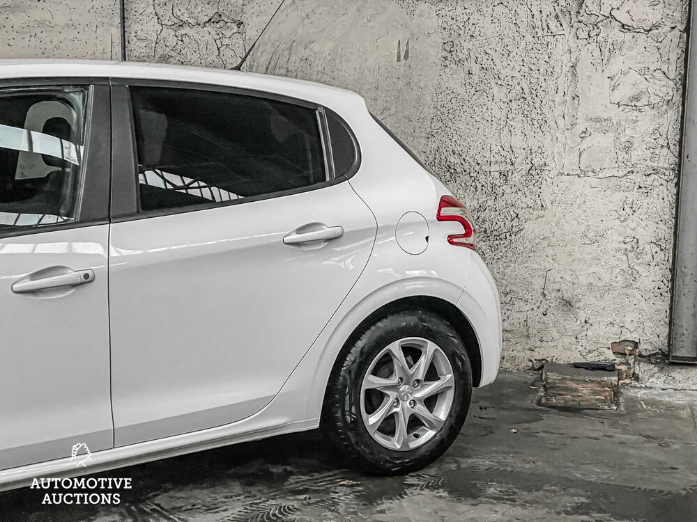 Peugeot 208 1.2 VTi Style 82hp 2014 ORIG-NL, 5-XHL-00