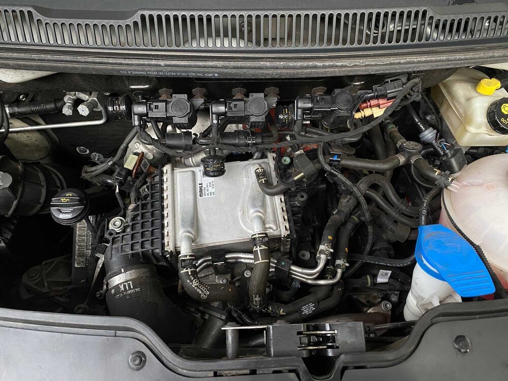 Volkswagen Caravelle Transporter Kombi 2.0 TDI L1H2 Highline 204hp 2018, H-298-LN