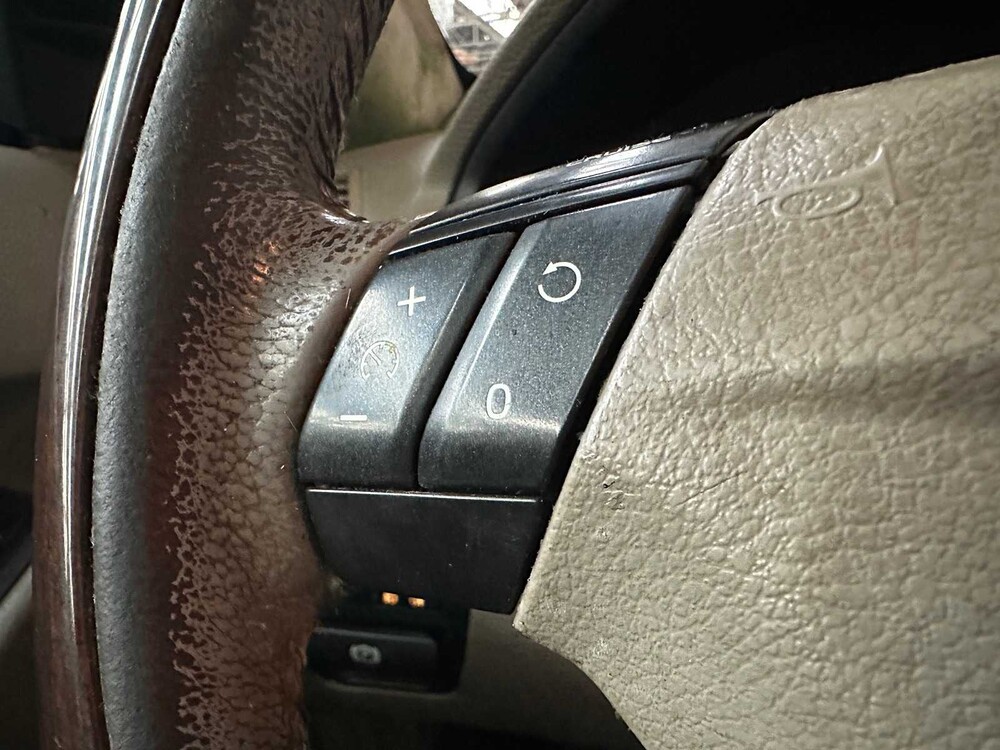 Volvo XC90 2.9 T6 Exclusive 227hp 2004, 08-ZJ-LP