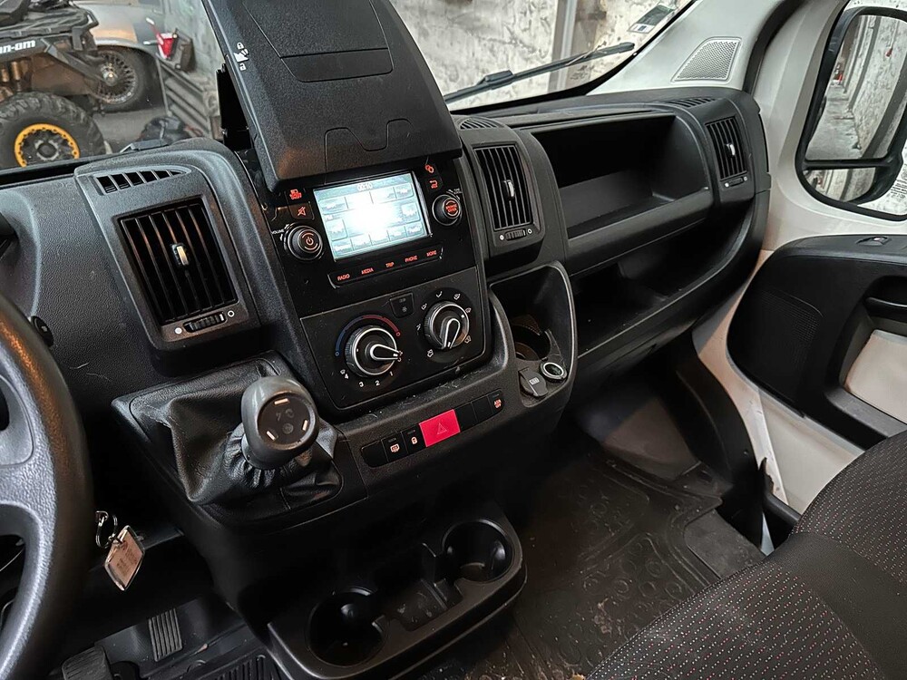 Citroen Jumper 30 2.0 HDI L2H2 EcDC 131hp, VVB-82-R