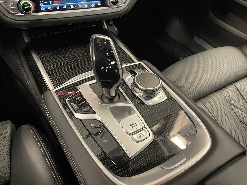 BMW 740d M-Sport xDrive High Executive G11 340PS 2022 ORIG-NL 7er, P-964-RZ