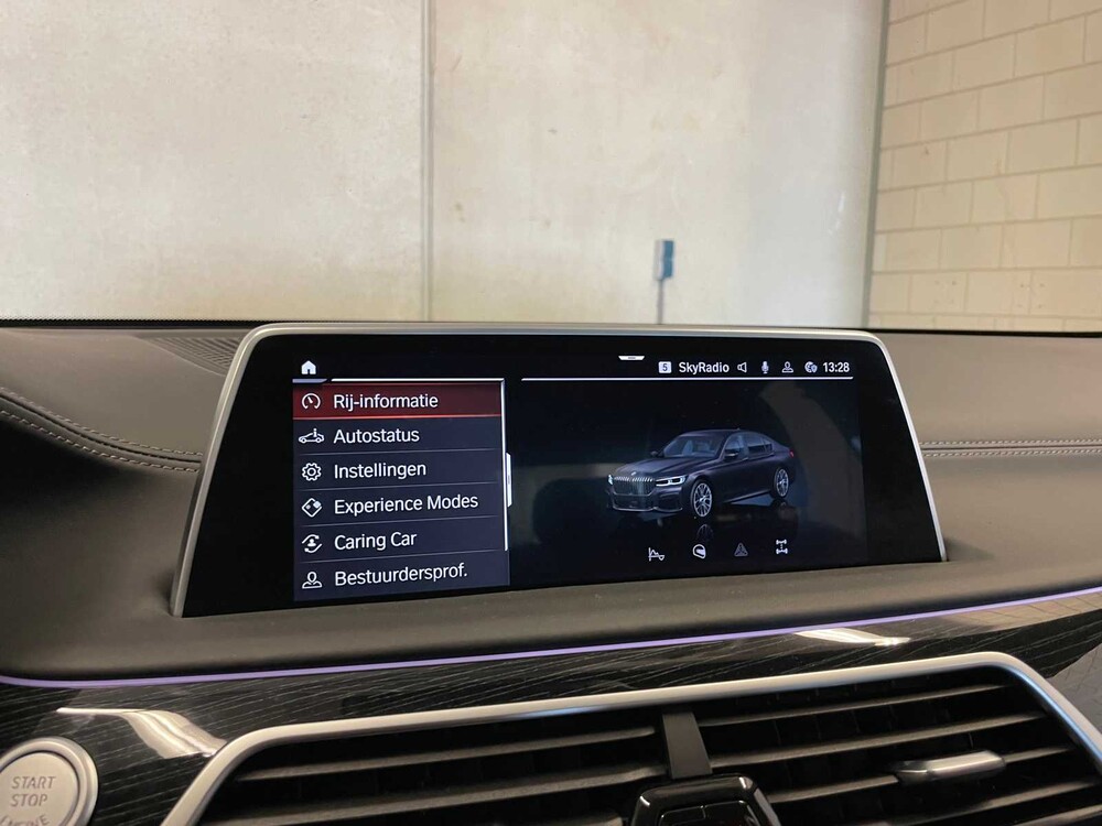 BMW 740d M-Sport xDrive High Executive G11 340PS 2022 ORIG-NL 7er, P-964-RZ