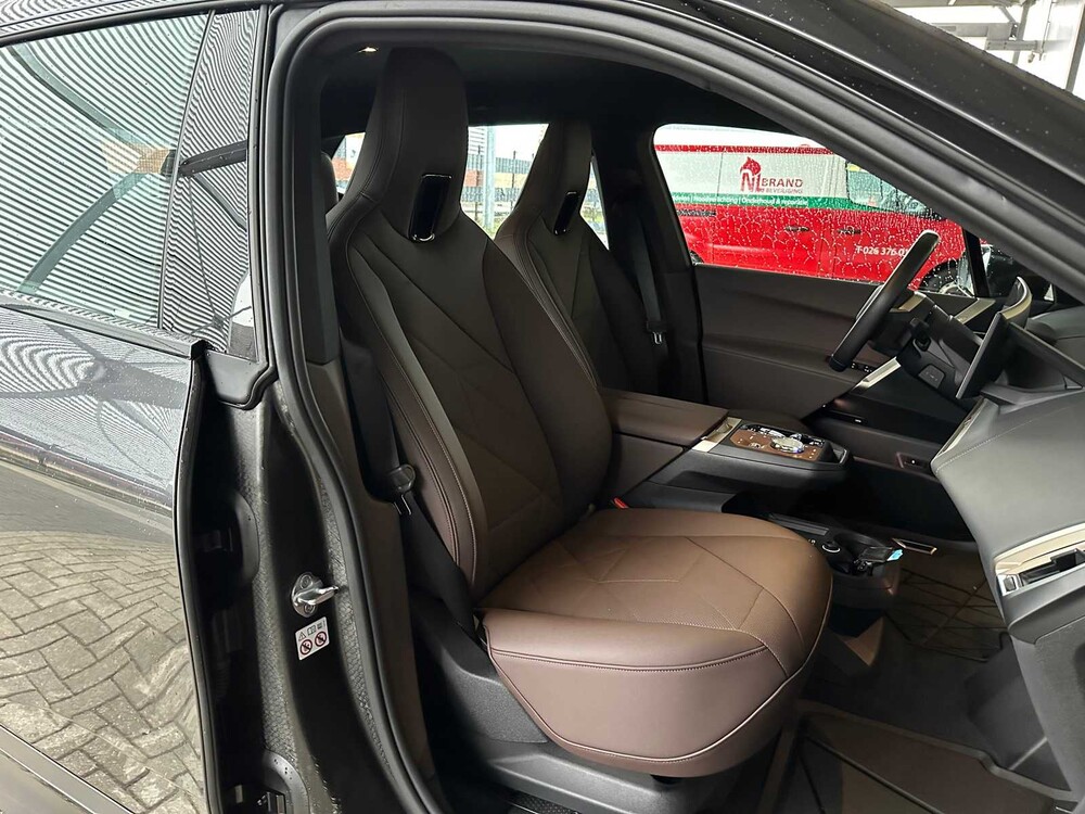 BMW iX xDrive40 Business High Executive Edition Plus 77 kWh 326PS 2023 ORIG-NL, S-978-TG