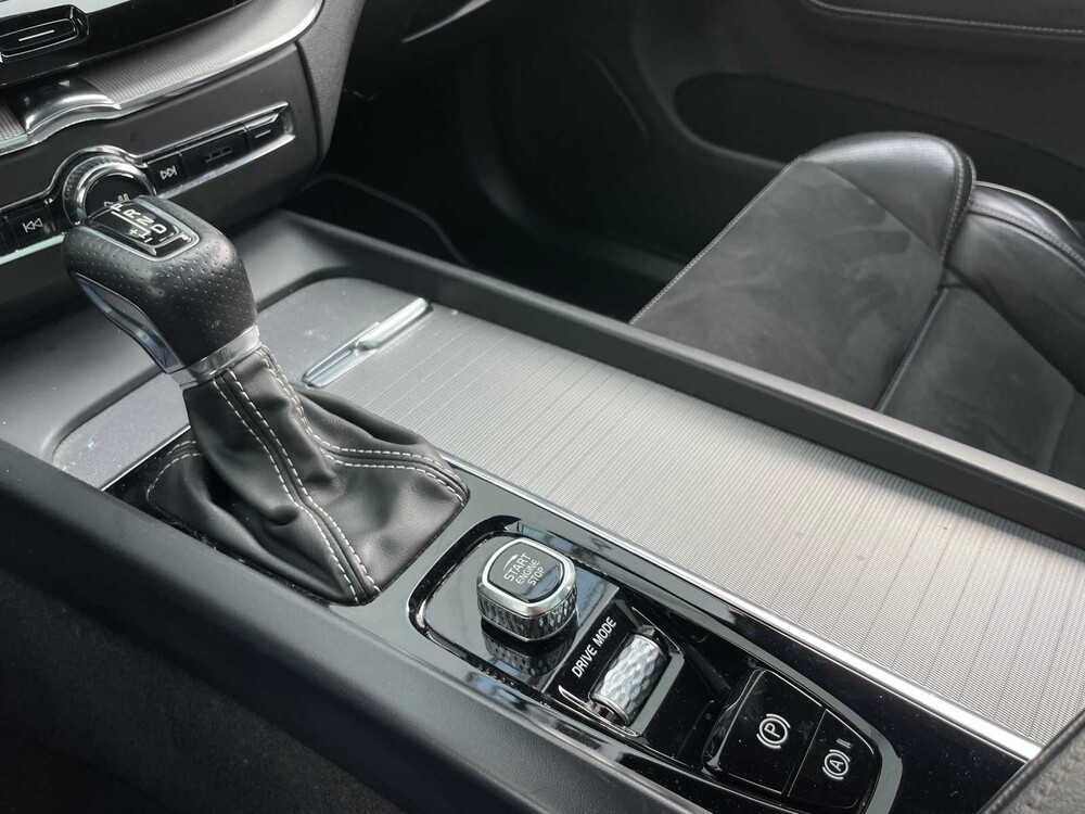 Volvo XC60 R-Design 2.0 D4 190PS 2019 ORIG-NL, XN-859-G