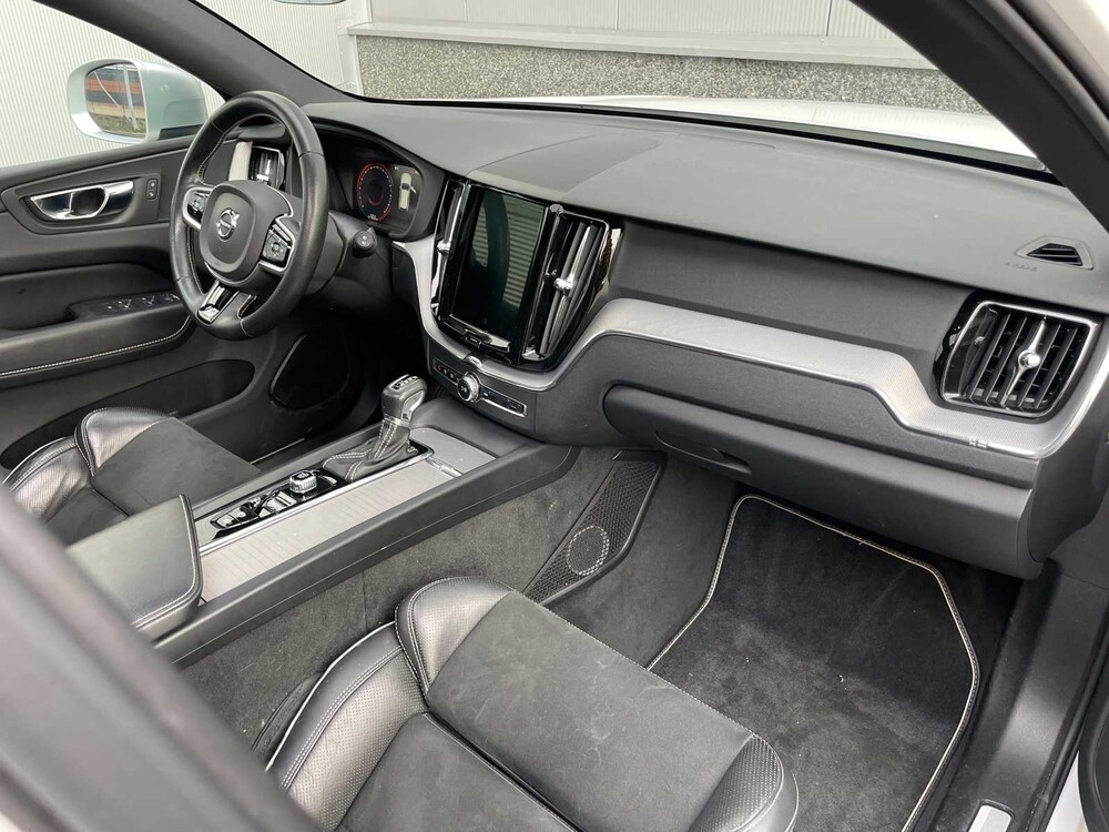 Volvo XC60 R-Design 2.0 D4 190PS 2019 ORIG-NL, XN-859-G