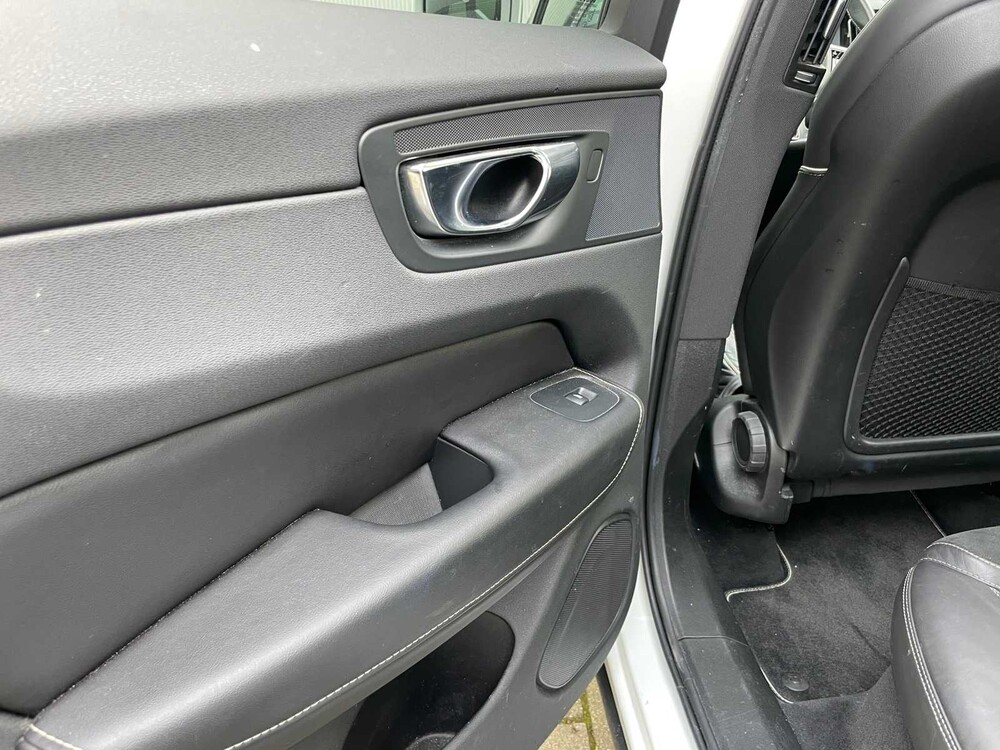 Volvo XC60 R-Design 2.0 D4 190PS 2019 ORIG-NL, XN-859-G