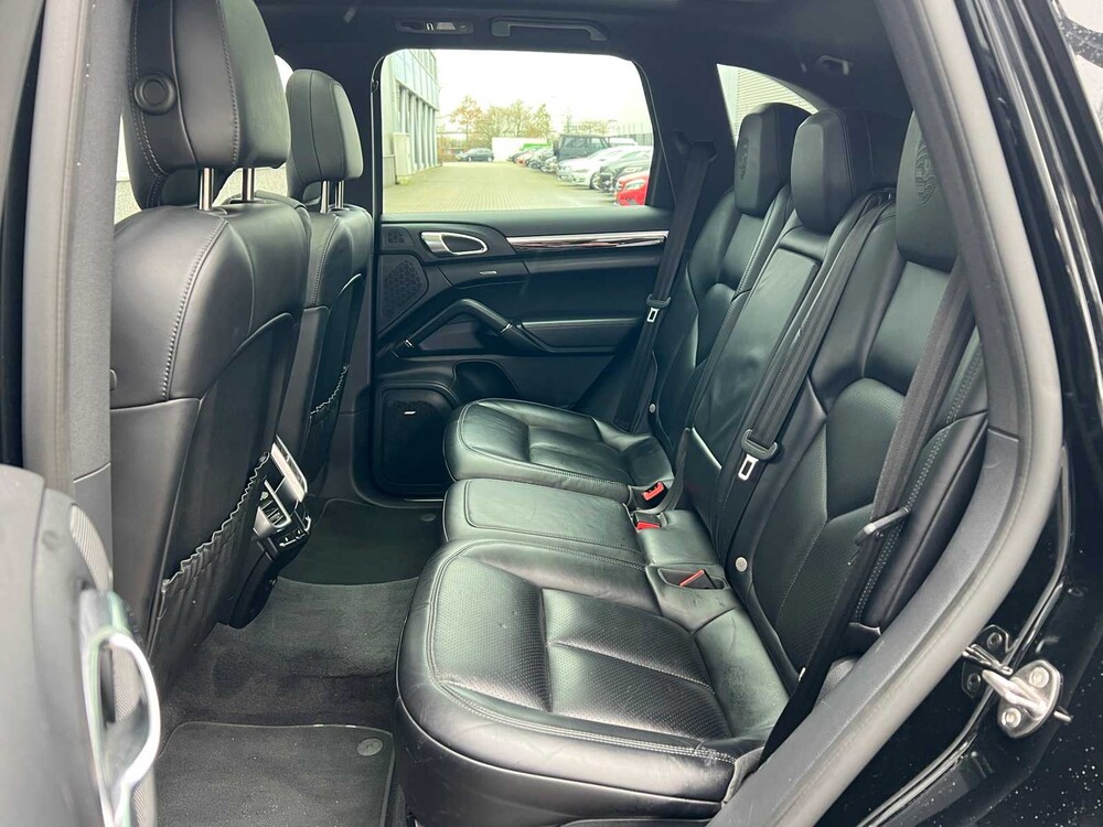 Porsche Cayenne 3.0 D V6 Platinum Edition 262PS 2017 ORIG-NL, NB-960-F