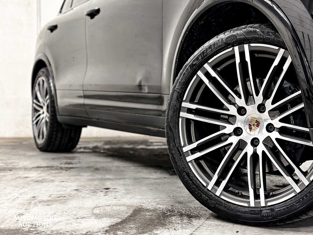 Porsche Cayenne 3.0 D V6 Platinum Edition 262PS 2017 ORIG-NL, NB-960-F