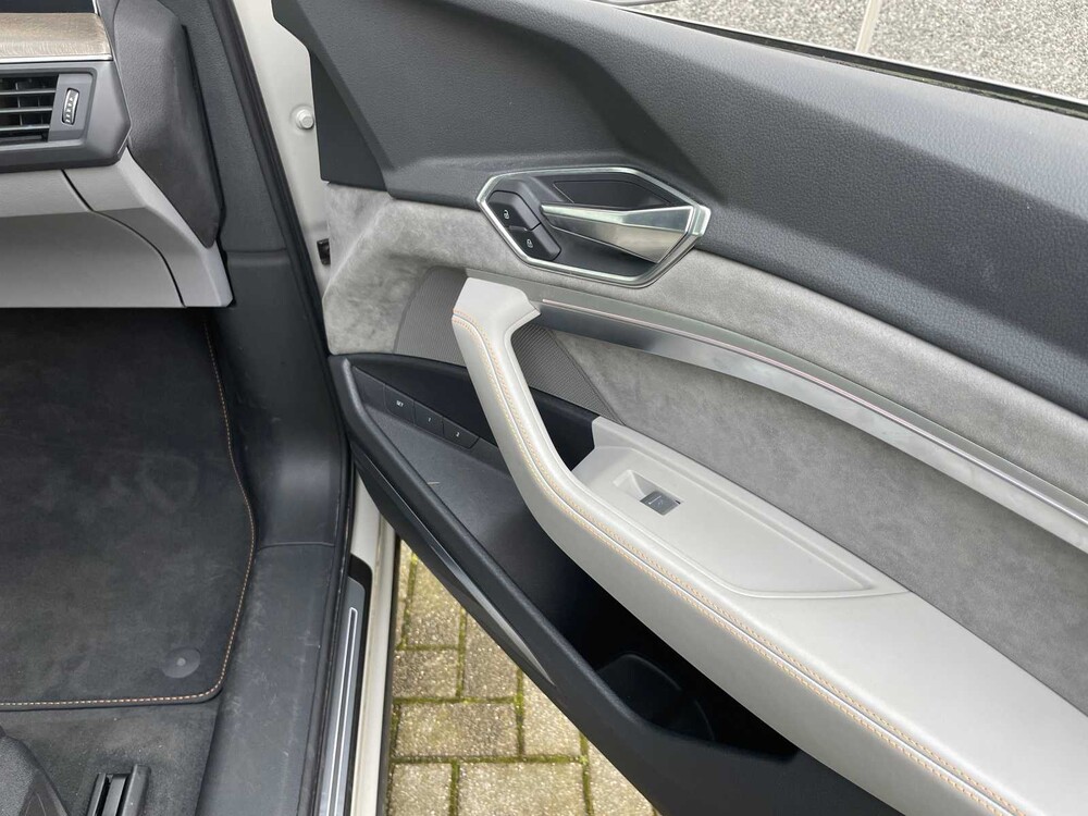 Audi E-Tron 55 Quattro Advance Pro Line Plus 360PS 2018, L-747-JS