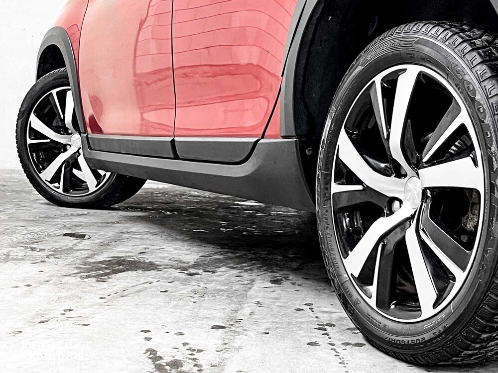 Peugeot 2008 1.2 PureTech Allure 110PS 2017, SZ-144-F