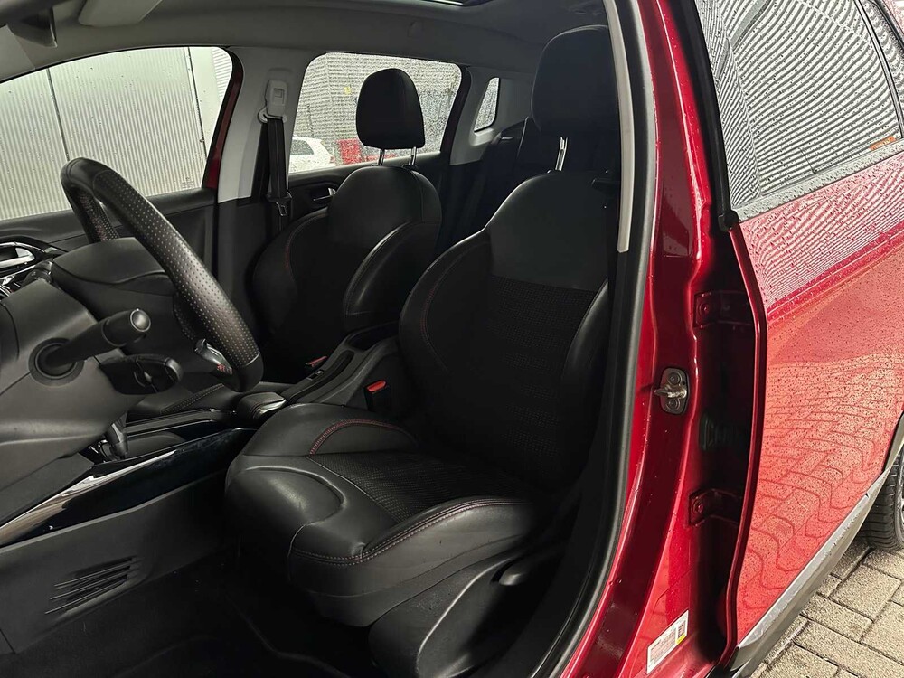 Peugeot 2008 1.2 PureTech Allure 110PS 2017, SZ-144-F