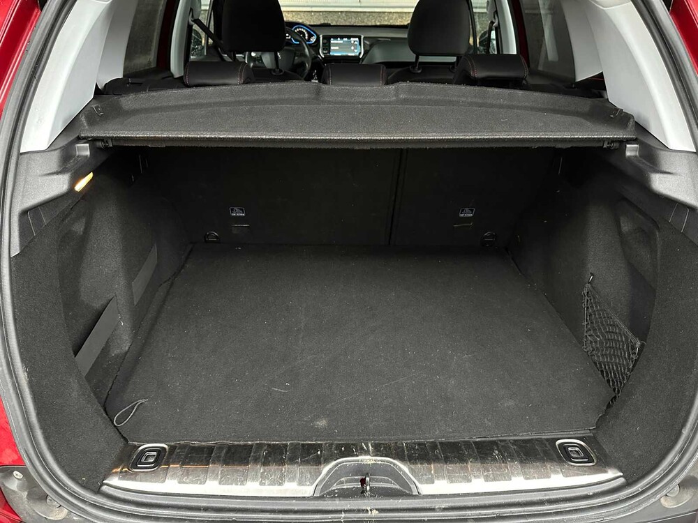 Peugeot 2008 1.2 PureTech Allure 110PS 2017, SZ-144-F