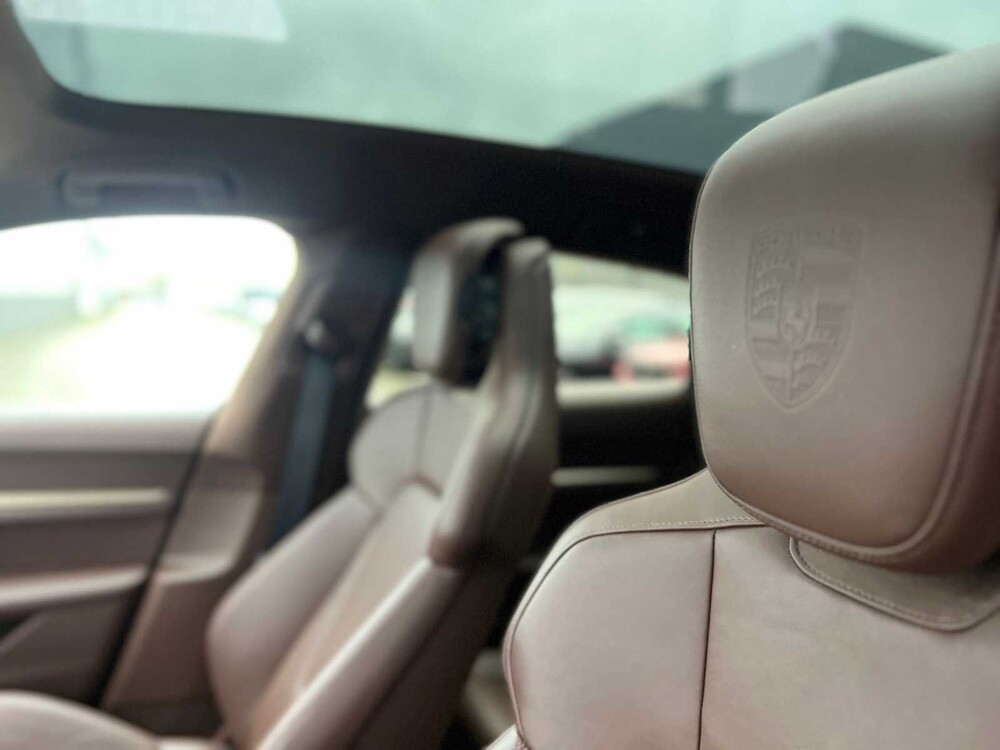 Porsche Taycan Sport Turismo 79 kWh 326PS 2022, P-060-TL