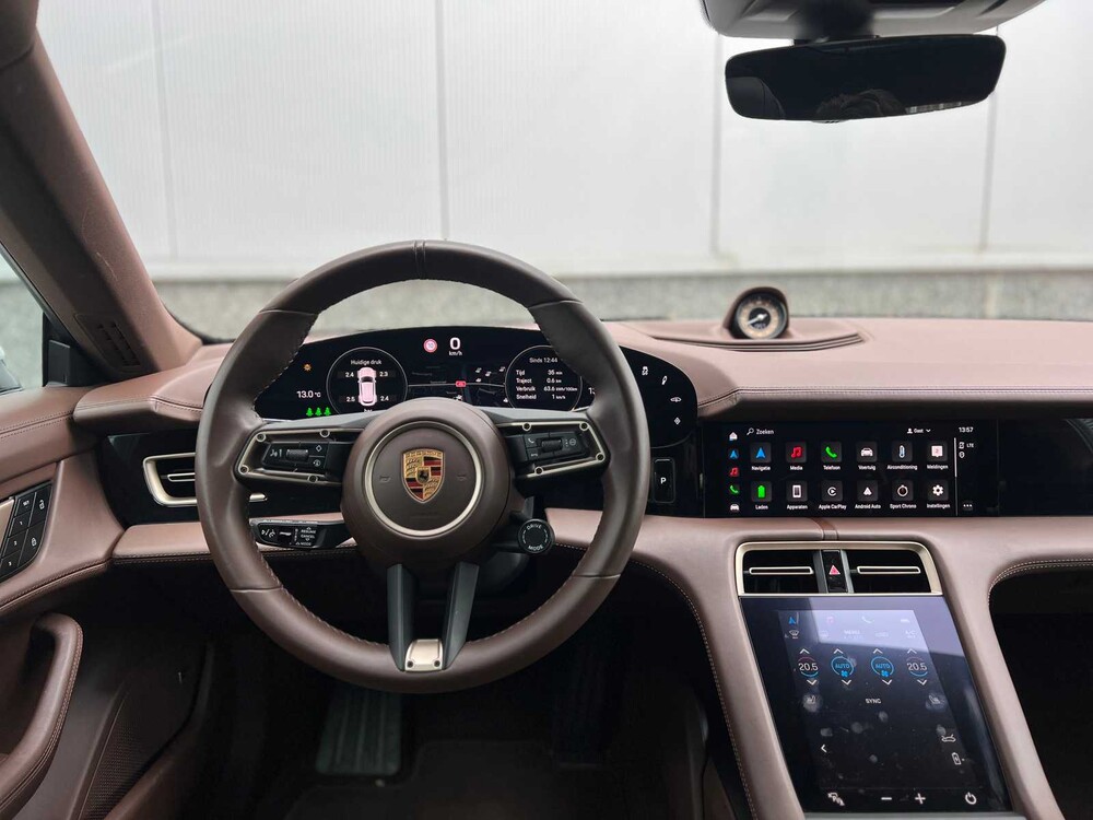 Porsche Taycan Sport Turismo 79 kWh 326PS 2022, P-060-TL