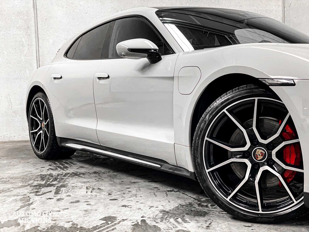 Porsche Taycan Sport Turismo 79 kWh 326PS 2022, P-060-TL