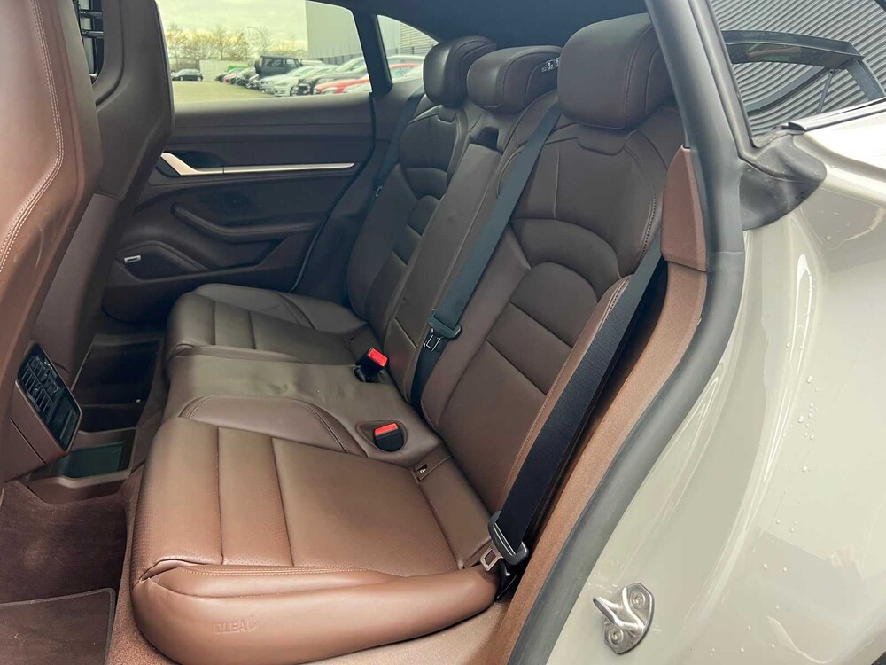 Porsche Taycan Sport Turismo 79 kWh 326PS 2022, P-060-TL