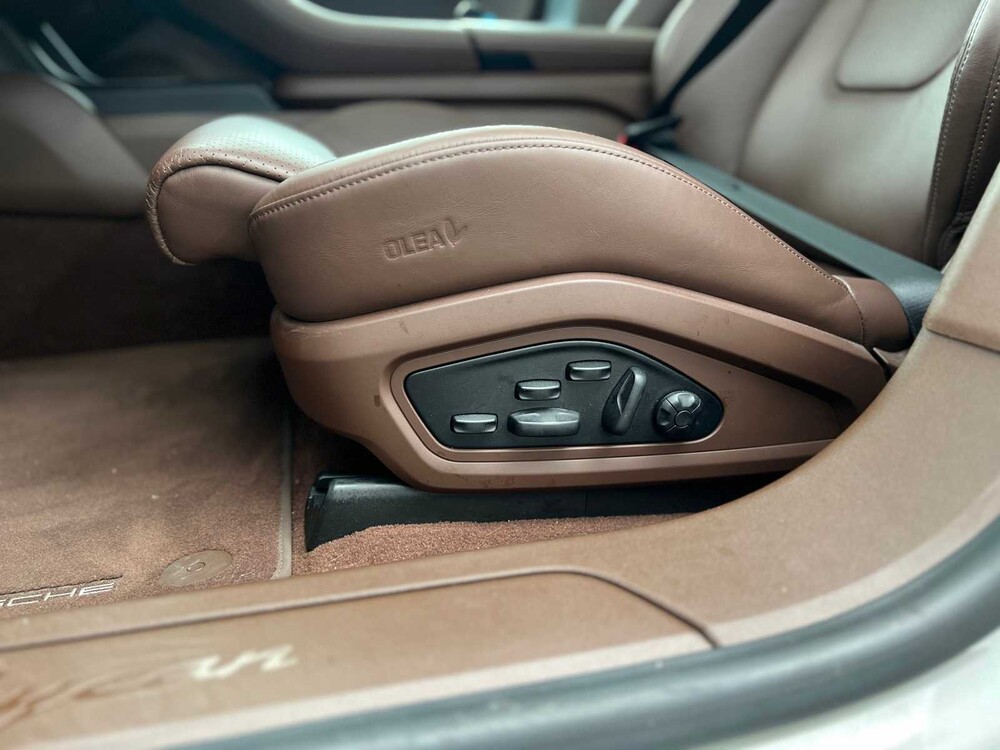 Porsche Taycan Sport Turismo 79 kWh 326PS 2022, P-060-TL